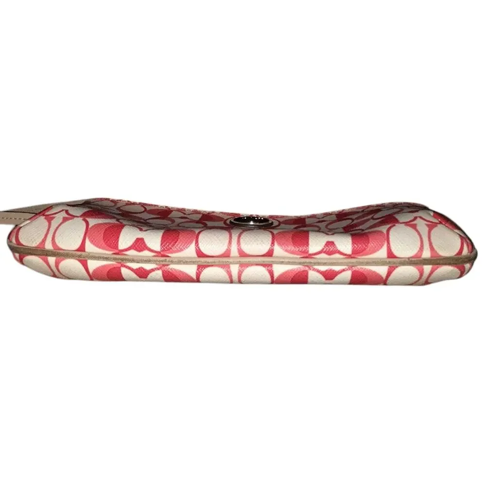 Coach Signature Dream C GoGo Wristlet F5590 - Picture 5 of 9